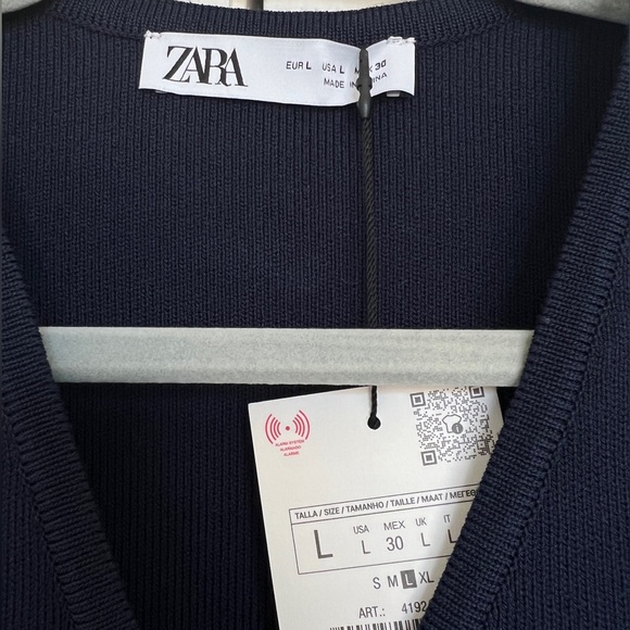 NAVY KNIT VEST TOP WITH GOLD BUTTON - Picture 11 of 11